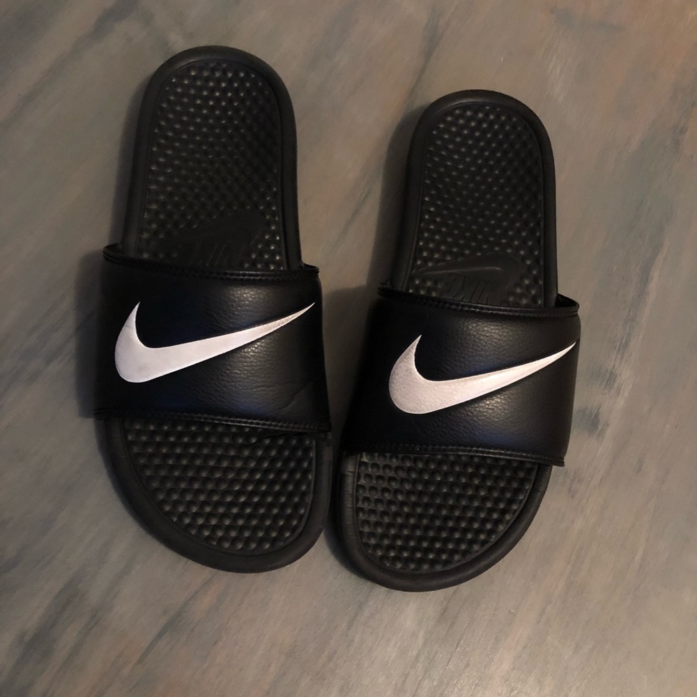 Men’s Nike slides size 9